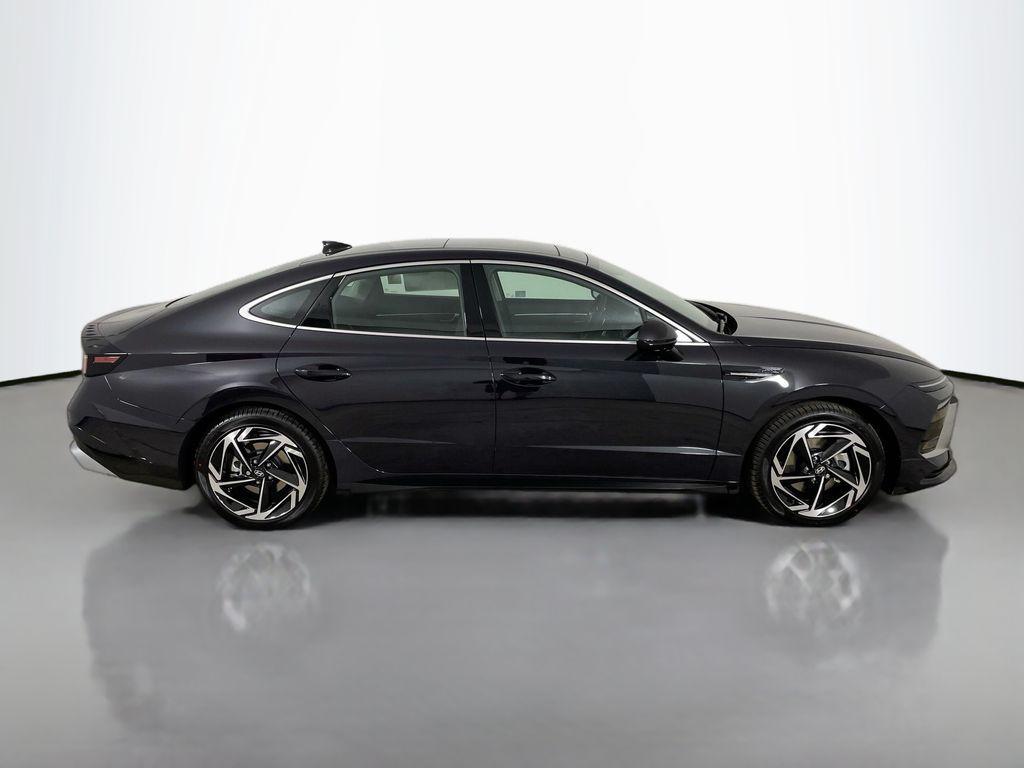 new 2025 Hyundai Sonata car, priced at $28,797