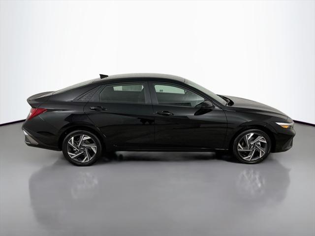 new 2025 Hyundai Elantra car, priced at $27,639