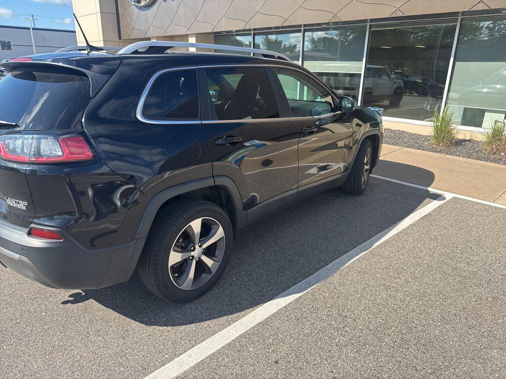 used 2019 Jeep Cherokee car, priced at $16,490