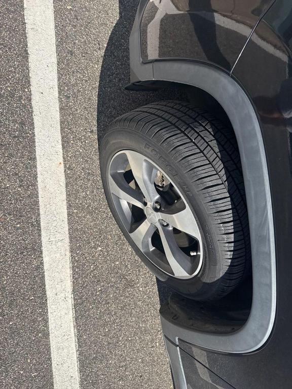 used 2019 Jeep Cherokee car, priced at $16,490