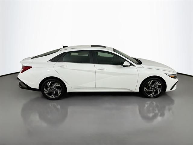 new 2025 Hyundai Elantra car, priced at $27,702