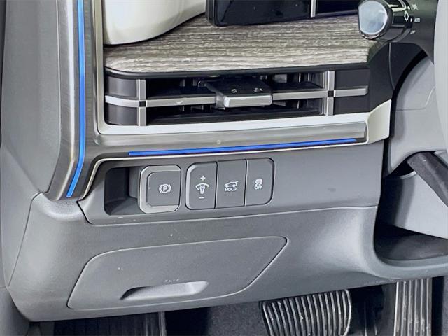 new 2025 Hyundai SANTA FE HEV car, priced at $50,229