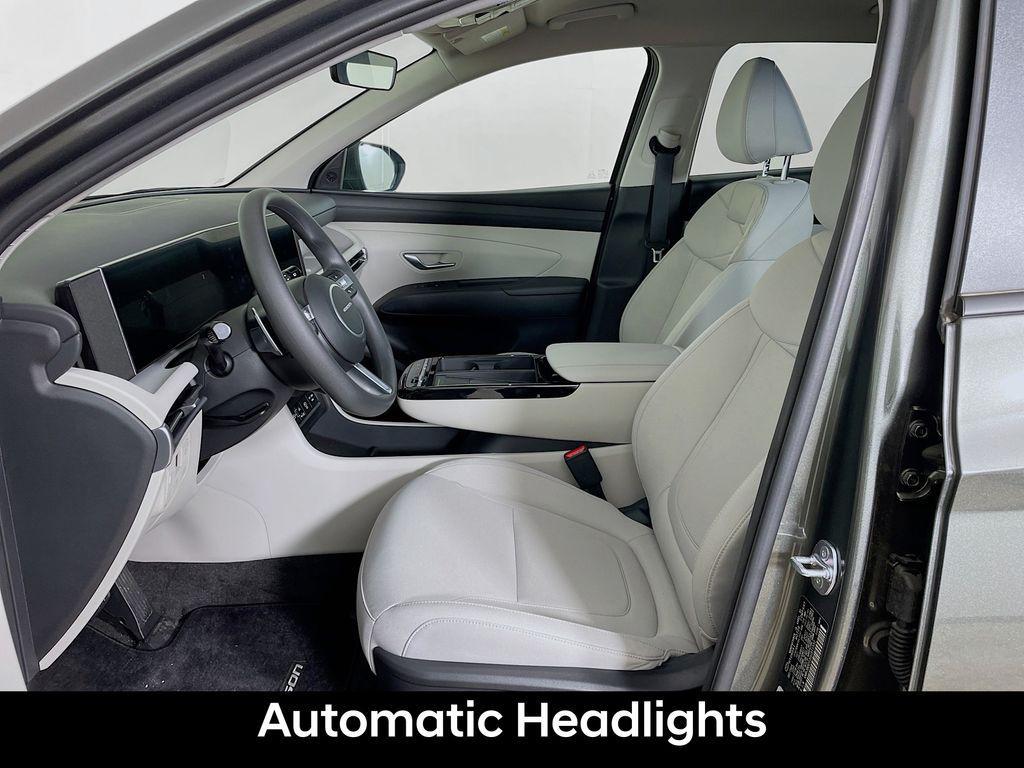 new 2025 Hyundai TUCSON Hybrid car, priced at $33,240