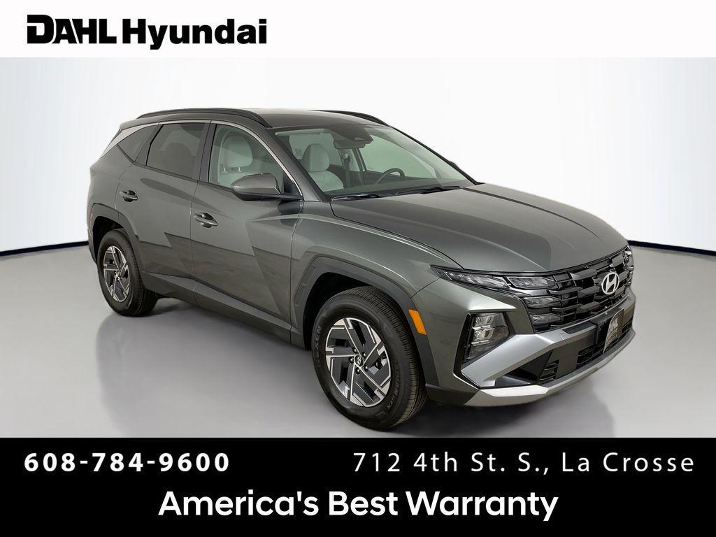 new 2025 Hyundai TUCSON Hybrid car, priced at $32,490