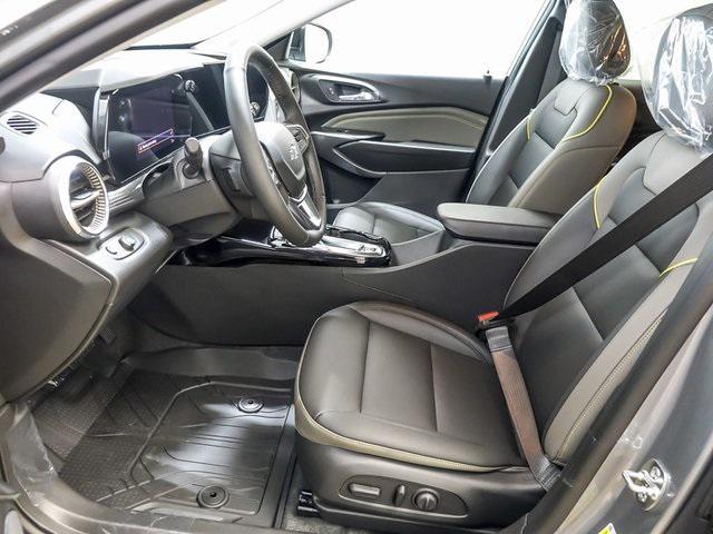 new 2025 Chevrolet Trax car, priced at $25,990