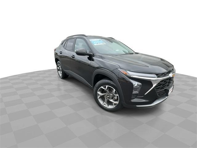 used 2024 Chevrolet Trax car, priced at $19,939