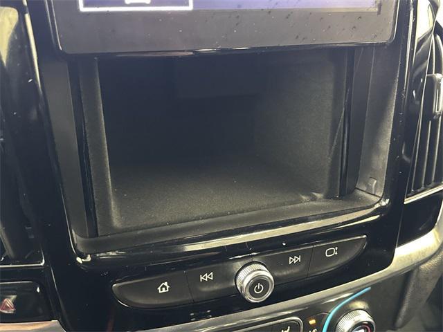 used 2023 Chevrolet Traverse car, priced at $27,561