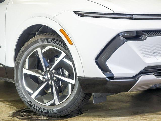 new 2025 Chevrolet Equinox EV car, priced at $33,440