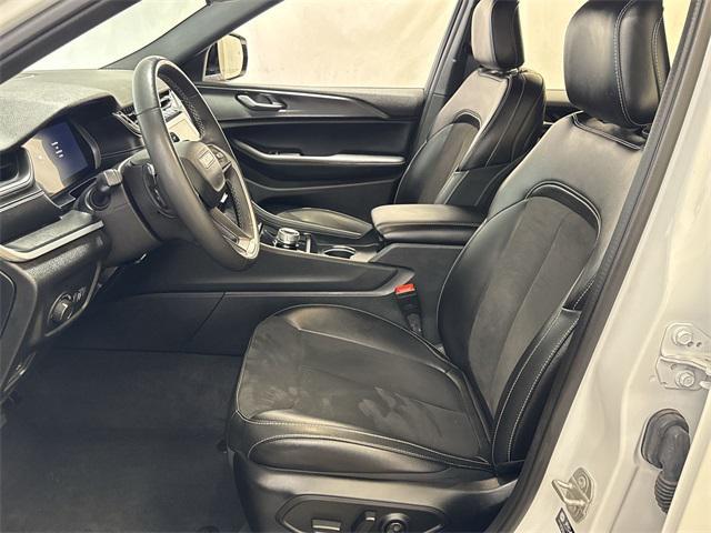 used 2024 Jeep Grand Cherokee L car, priced at $33,971