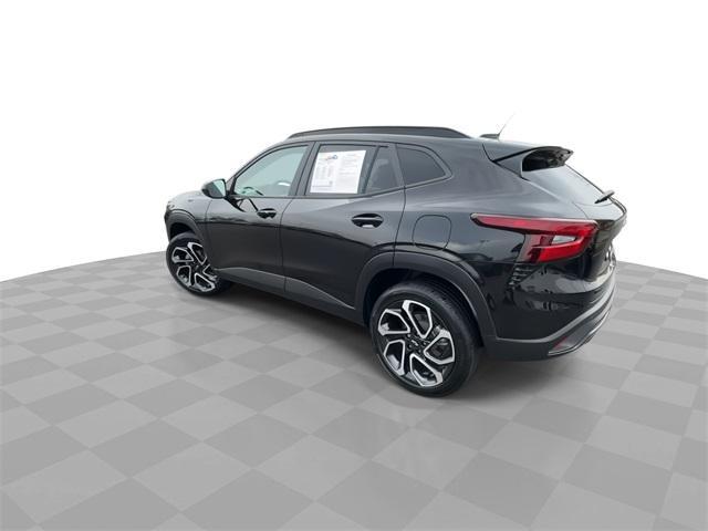 used 2025 Chevrolet Trax car, priced at $23,444