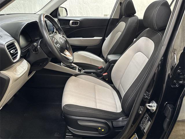 used 2025 Hyundai Venue car, priced at $18,281