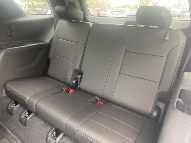 used 2023 Chevrolet Traverse car, priced at $38,971