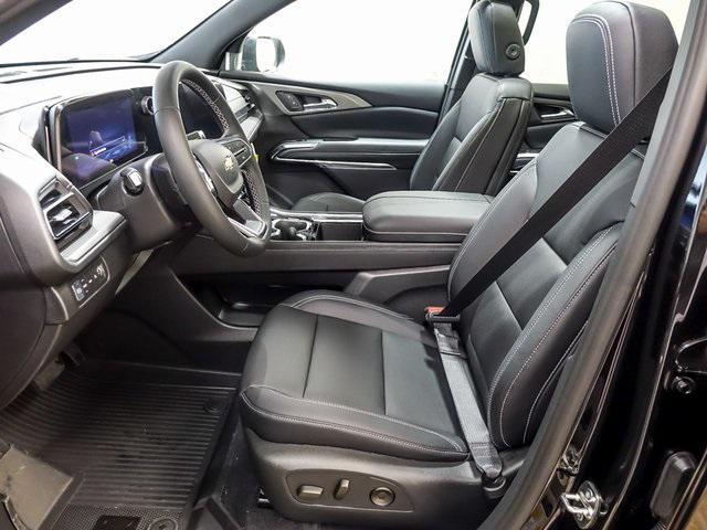 new 2026 Chevrolet Traverse car, priced at $44,195