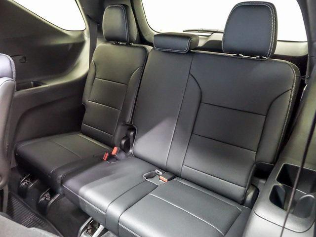 new 2026 Chevrolet Traverse car, priced at $44,195