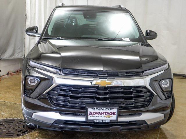 new 2025 Chevrolet TrailBlazer car, priced at $28,825