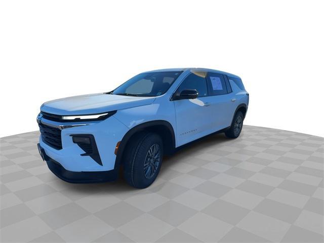used 2024 Chevrolet Traverse car, priced at $30,994
