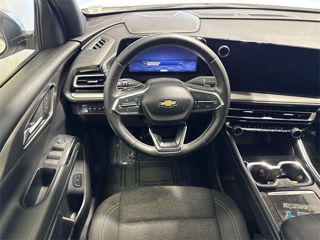 used 2024 Chevrolet Traverse car, priced at $30,994