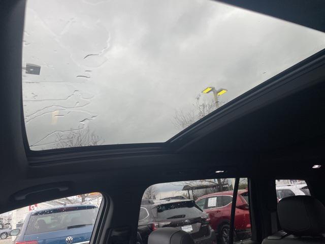 used 2024 Cadillac XT6 car, priced at $48,208