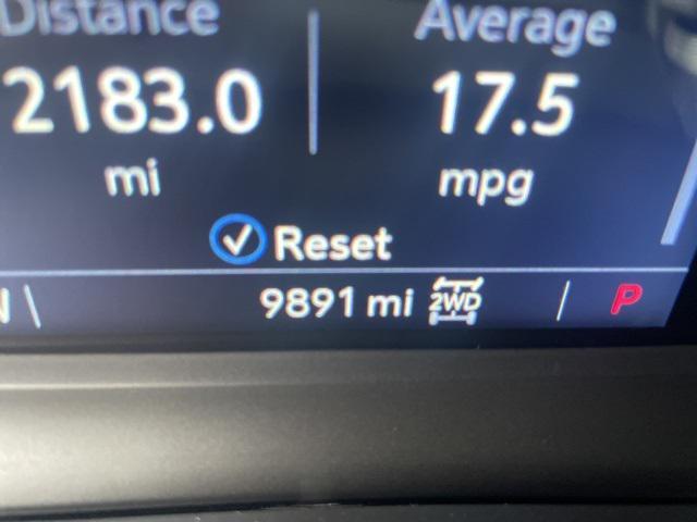 used 2024 Cadillac XT6 car, priced at $48,208