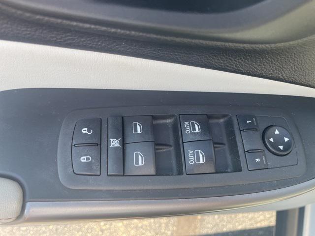 used 2021 Jeep Cherokee car, priced at $20,771