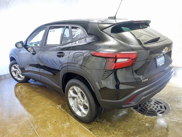 used 2024 Chevrolet Trax car, priced at $22,259