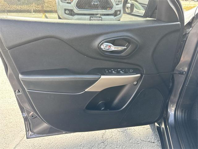 used 2018 Jeep Cherokee car, priced at $13,293