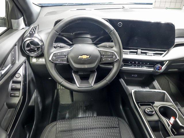 new 2026 Chevrolet Equinox car, priced at $30,290