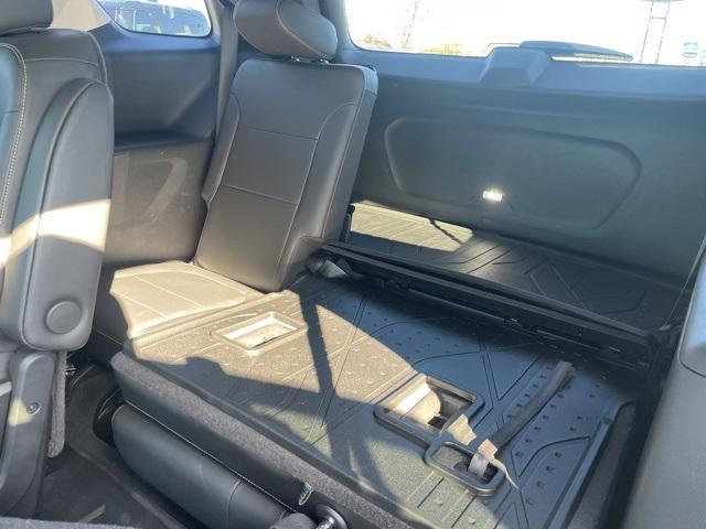 used 2021 Chevrolet Traverse car, priced at $29,745