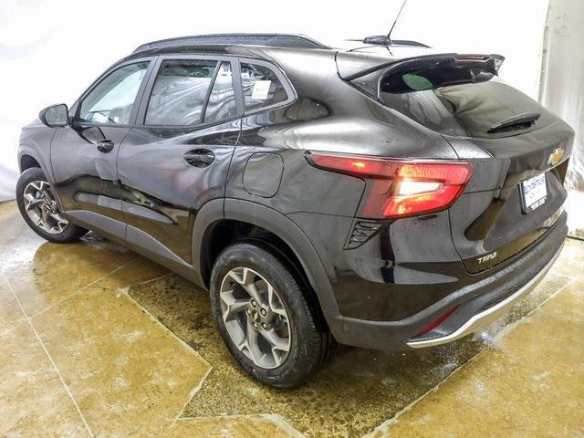 new 2025 Chevrolet Trax car, priced at $25,735