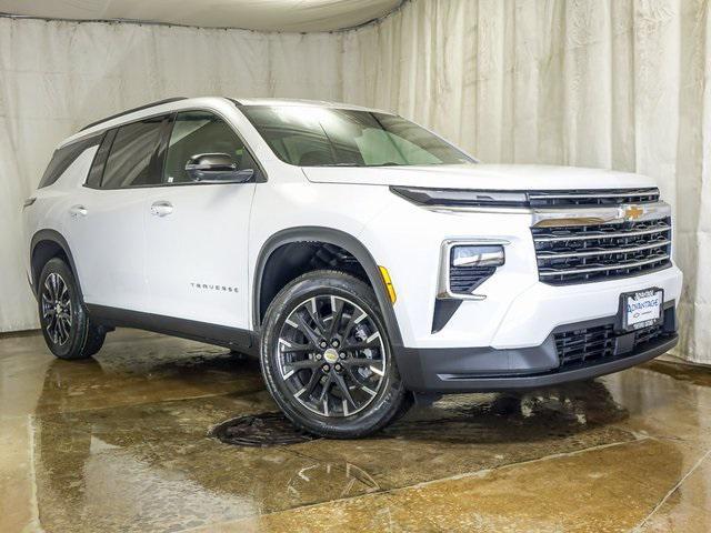new 2025 Chevrolet Traverse car, priced at $44,500