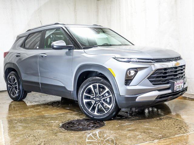 new 2025 Chevrolet TrailBlazer car, priced at $30,220