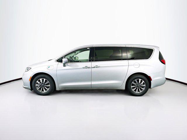 used 2022 Chrysler Pacifica Hybrid car, priced at $24,989