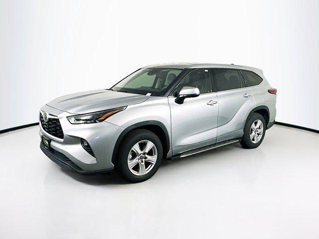 used 2022 Toyota Highlander car, priced at $28,489