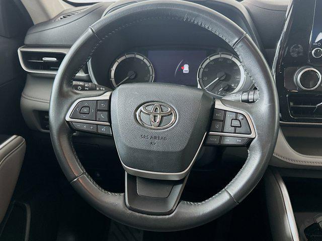 used 2023 Toyota Highlander car, priced at $30,789