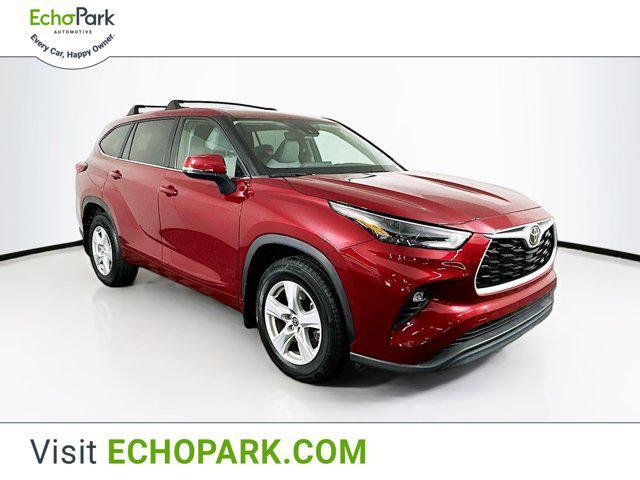 used 2023 Toyota Highlander car, priced at $30,789