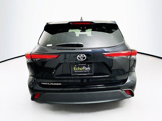 used 2023 Toyota Highlander car, priced at $31,889