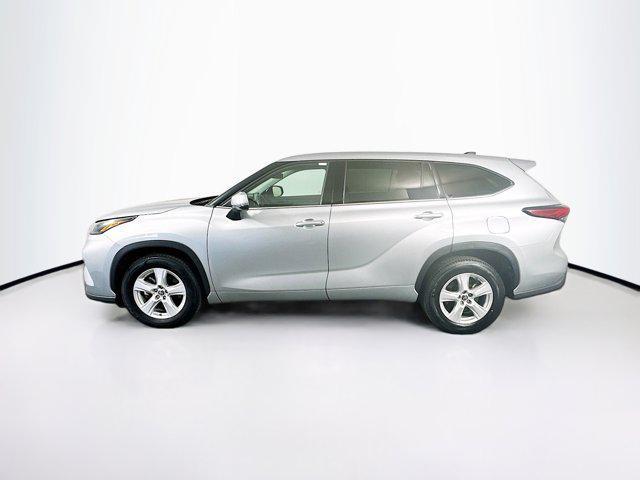 used 2022 Toyota Highlander car, priced at $28,289