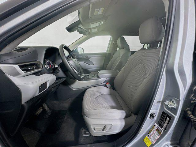 used 2022 Toyota Highlander car, priced at $28,289