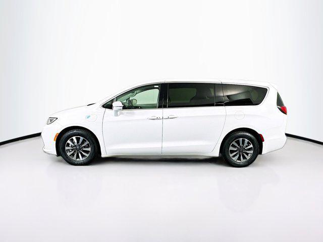 used 2022 Chrysler Pacifica Hybrid car, priced at $24,989