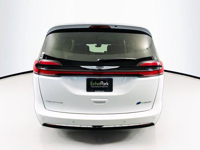 used 2022 Chrysler Pacifica Hybrid car, priced at $24,989