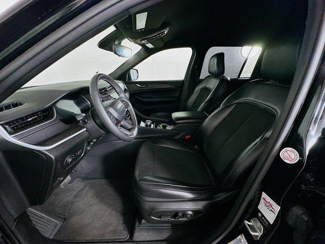 used 2024 Jeep Grand Cherokee car, priced at $29,487