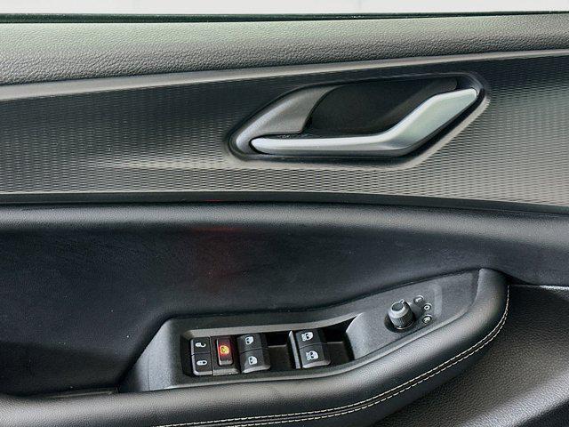 used 2024 Jeep Grand Cherokee car, priced at $27,297
