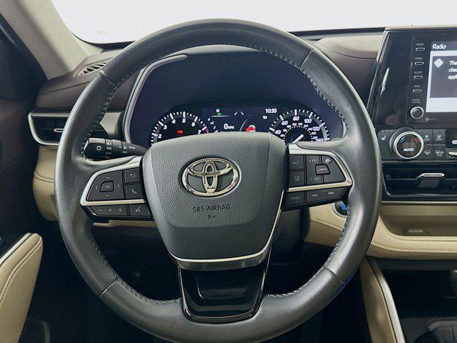 used 2020 Toyota Highlander car, priced at $29,397