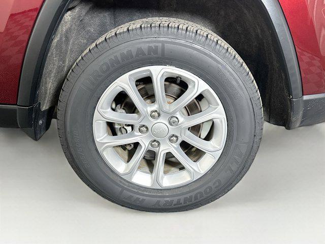 used 2021 Jeep Grand Cherokee car, priced at $23,597
