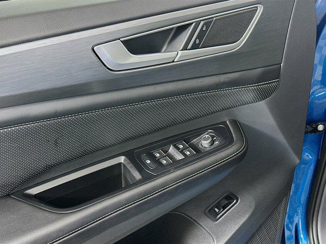 used 2024 Volkswagen Atlas Cross Sport car, priced at $32,197