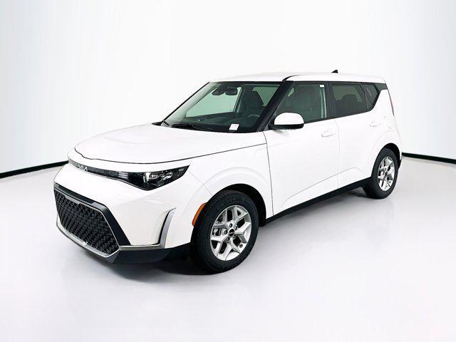 used 2024 Kia Soul car, priced at $15,997
