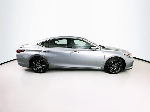 used 2025 Lexus ES 300h car, priced at $42,447