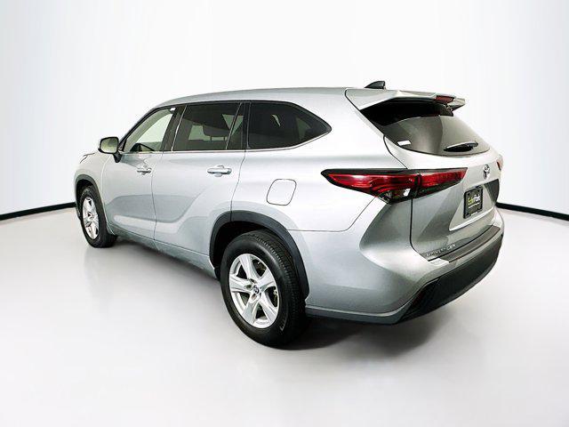 used 2022 Toyota Highlander car, priced at $27,189