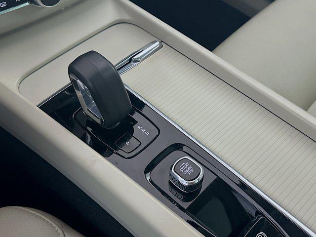 used 2024 Volvo XC60 car, priced at $29,987