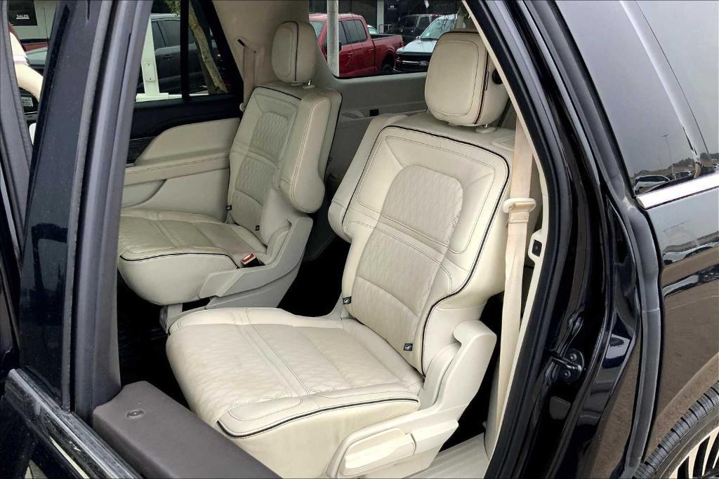 used 2019 Lincoln Navigator L car, priced at $34,627
